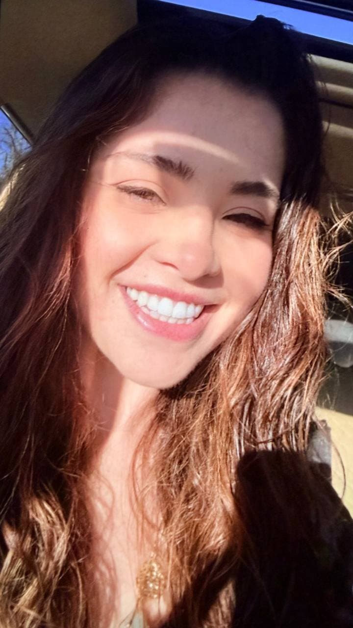 Slutty bitch get fisting and fucked hard