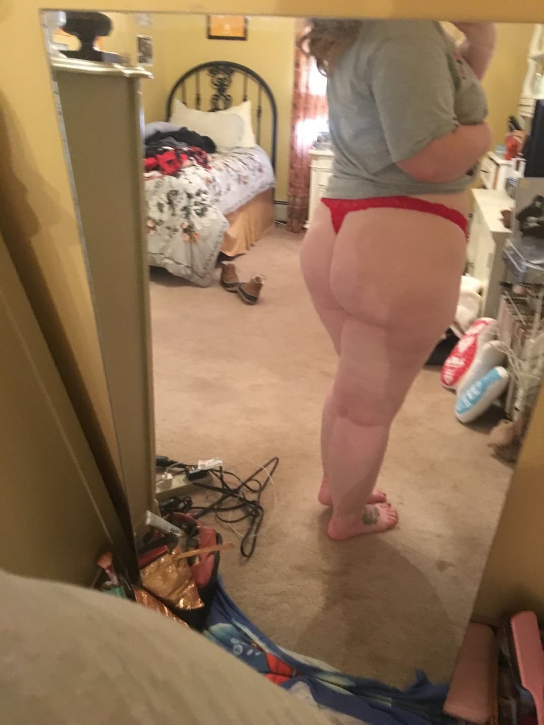 Chubby bitch in red underwear