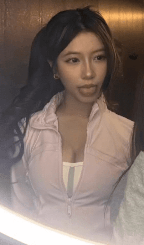 Lost my 18f gf to a 53m white bull. Lost bet. Kik j4cvck. Audio is them