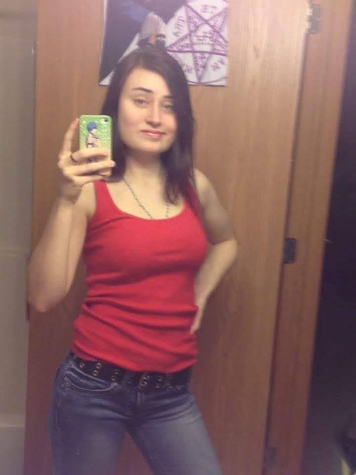 Click to view full size Kiara Nude