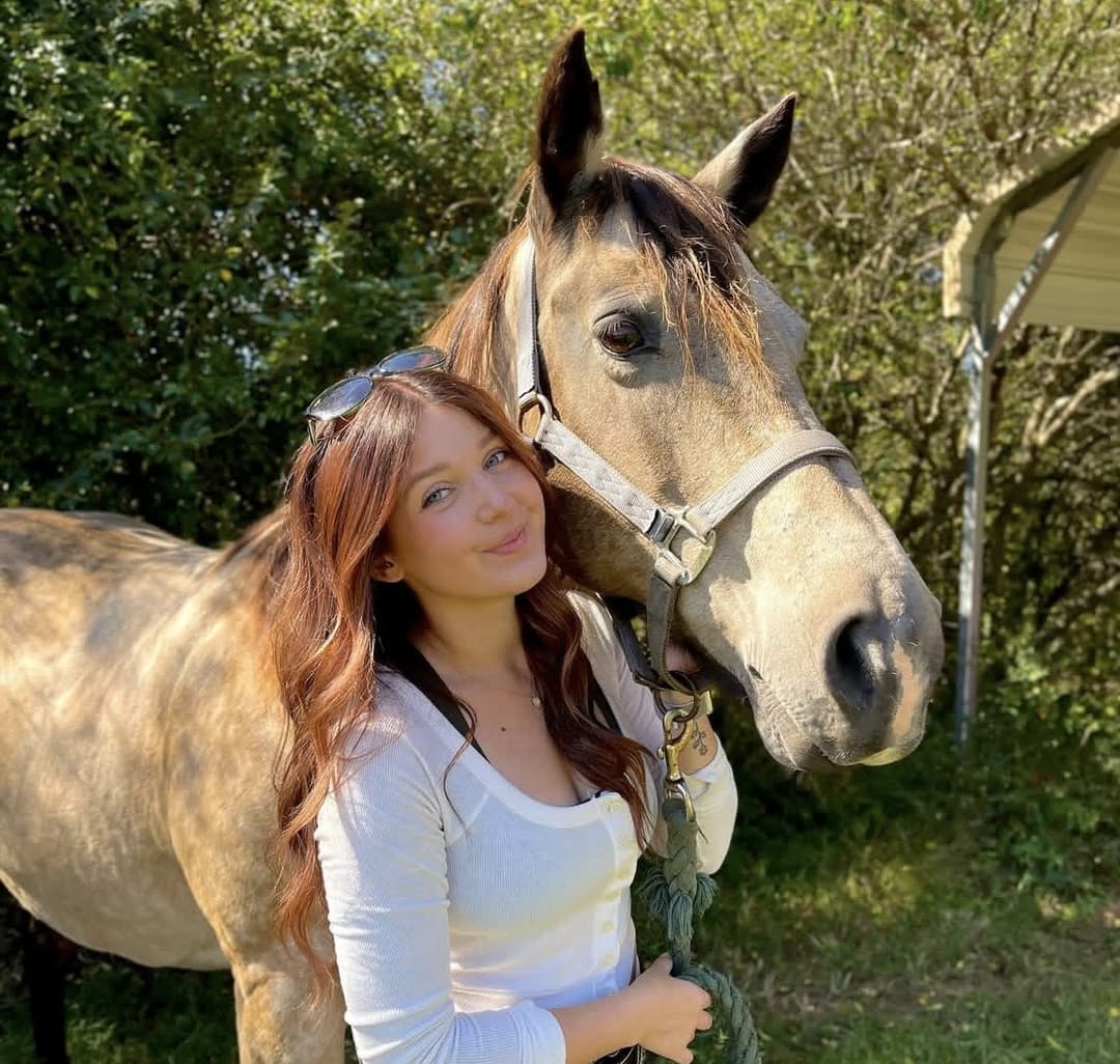 Click to view full size Sexy slut Dominique