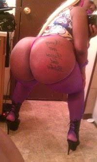 THICK BiG BOOTY MATURE EBONY MOM. MILF COUGARS phone leaked real camera roll