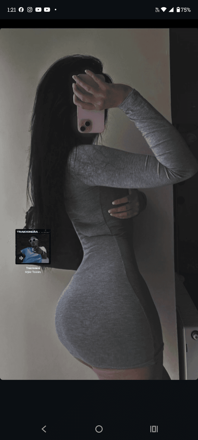 Flaquita hermosa con cuerpazo paso perfil