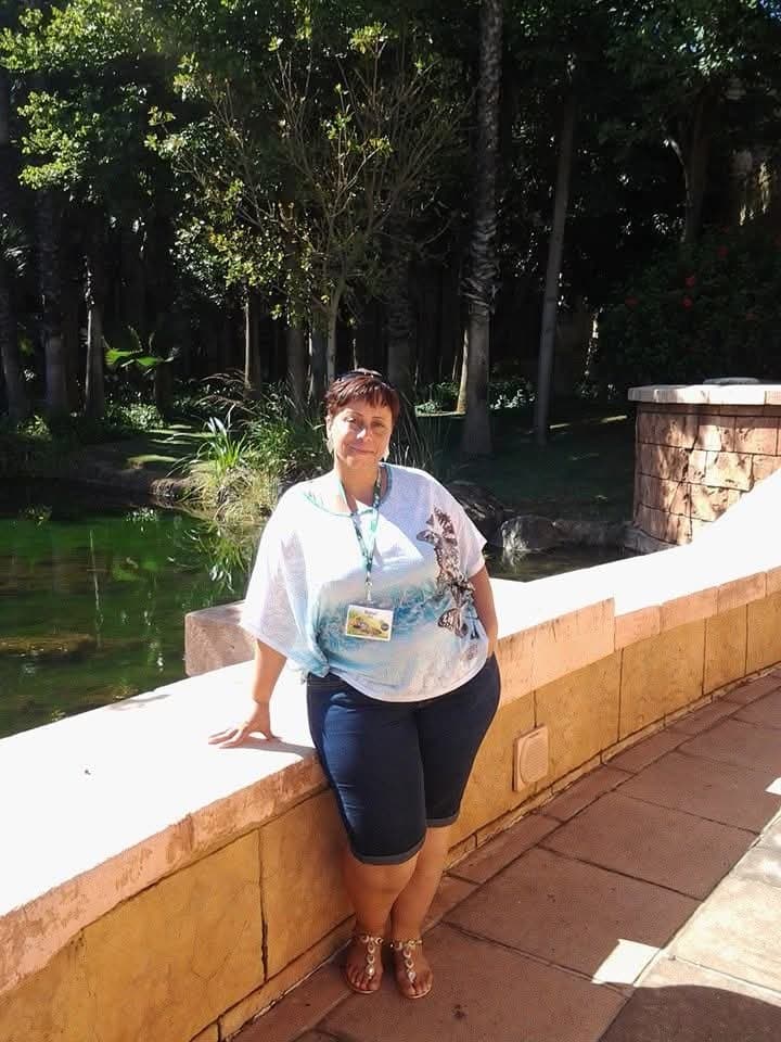 busty beautiful South African milf mommy