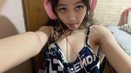 Very Tiny Asian Teen Abg slut gets her nudes leaked. Small tits are so cute! Ahegao Face