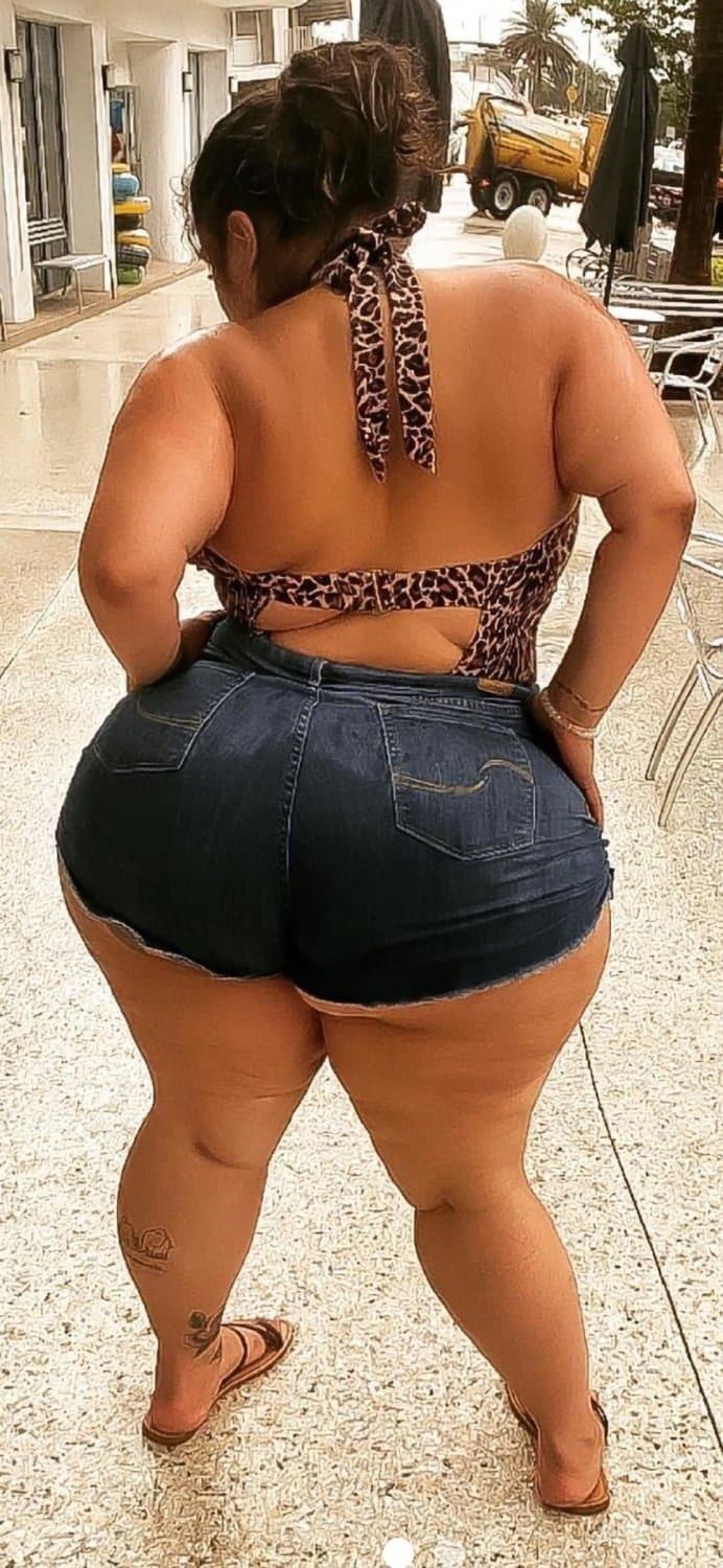 M3GA FAT A$S MaMi !!!!