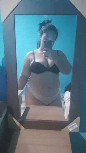 Gordinha teve o nude vazado pelo amante