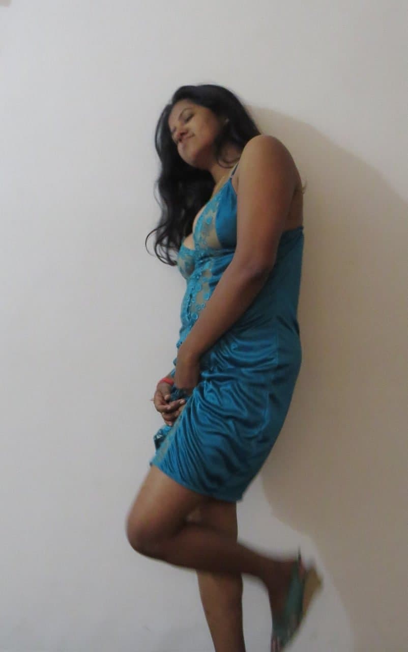 Click to view full size Tamil Slut wife