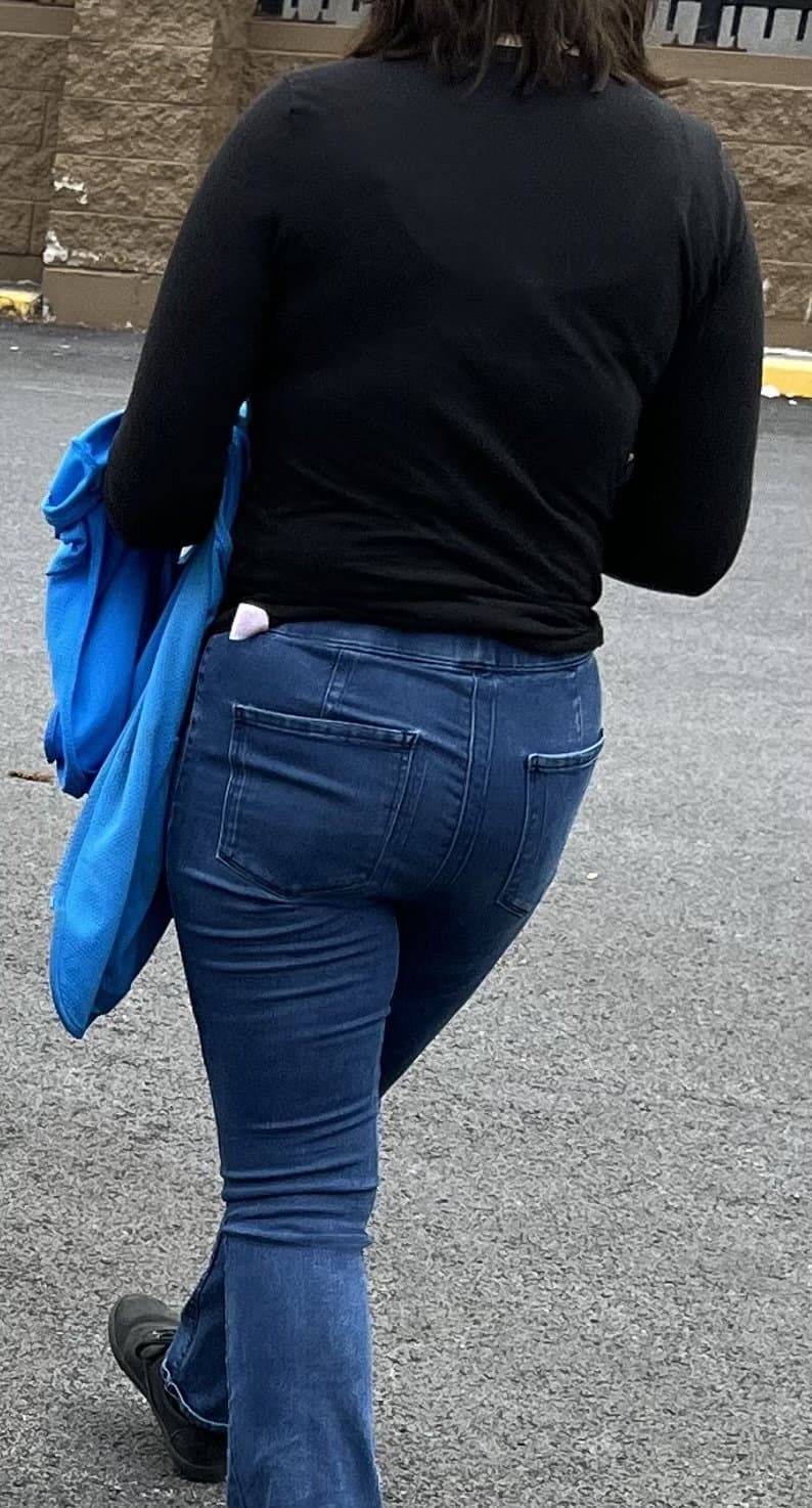 I’m Going Crazy Gooning For Liz Again Fuuuuck! Liz Liz Liz Liz Liz!