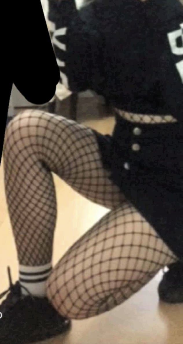 18yo Alternative Blonde Teen with Big Ass