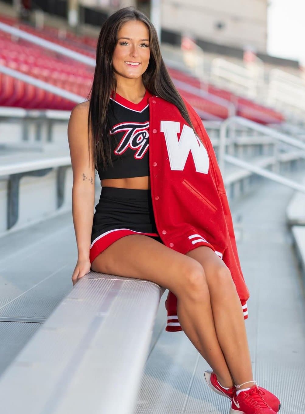 Tight College Cheerleader Melody (Bikini)(Uniform)