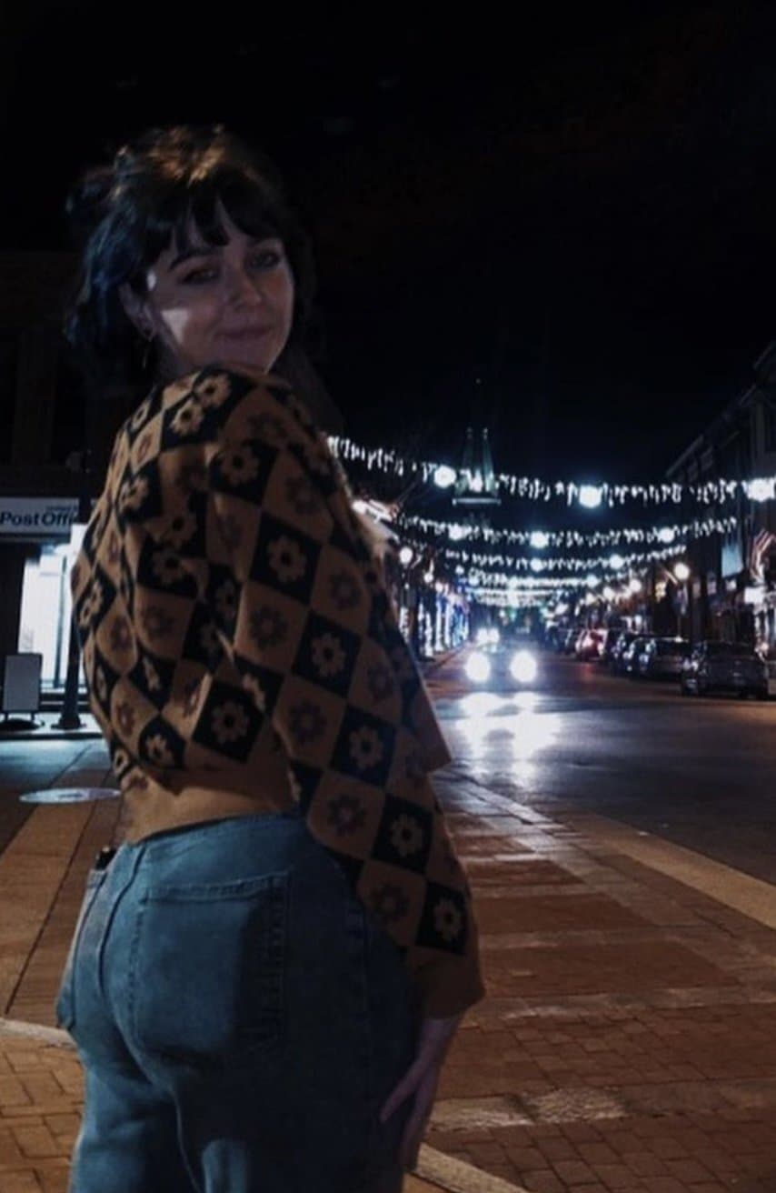 cute slut Lina loves eating ass and swallowing cum