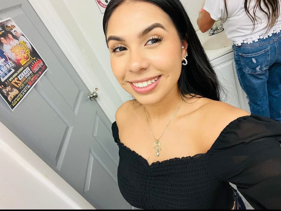 Click to view full size Anyone down to trib lil sexy Latina for me (preferably jerk and cum Trib)
