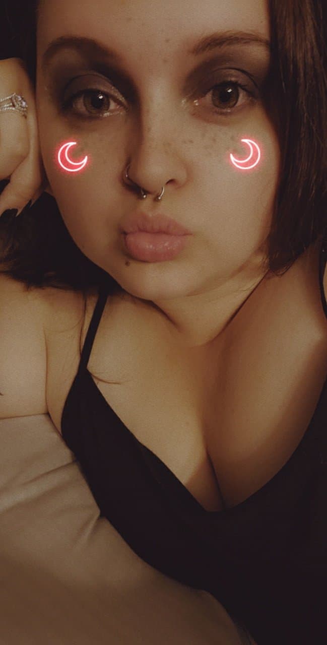 Save and post before I delete! Krysta, 30, Maine