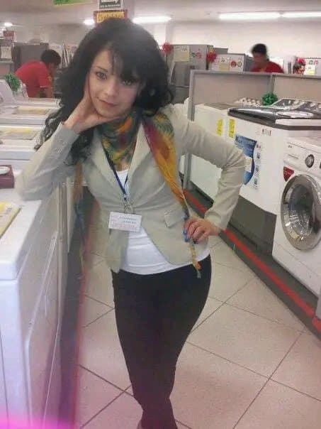 Vendedora mexicana sexi de Elektra