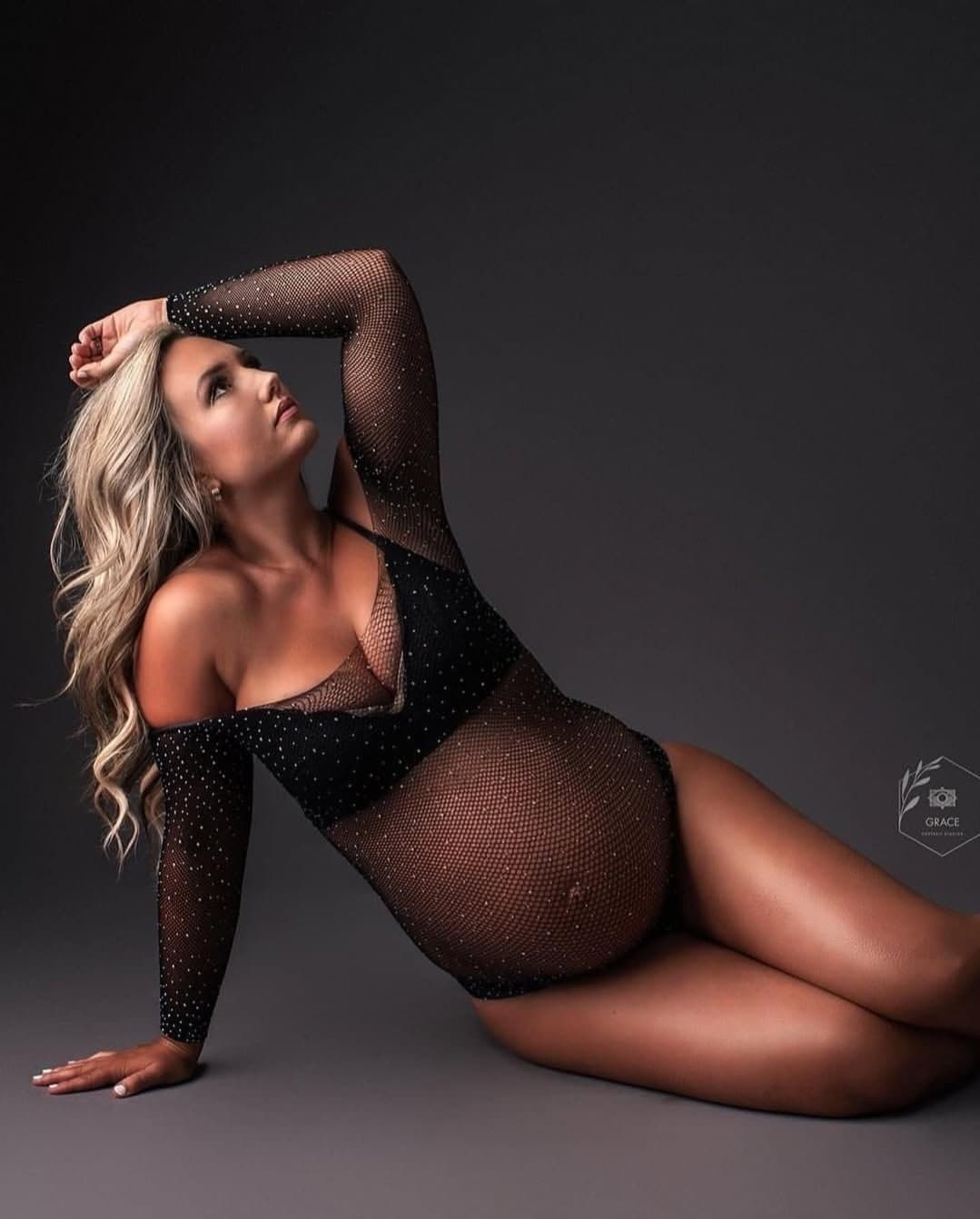 Hot Southern wife and mama Instagram influencer.