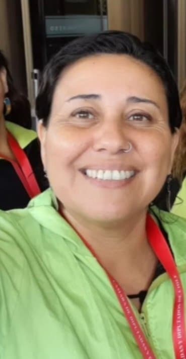 Click to view full size Margarita paz Araya vecina de puente alto en Santiago lista para recibir sus mocos tibios y espesos