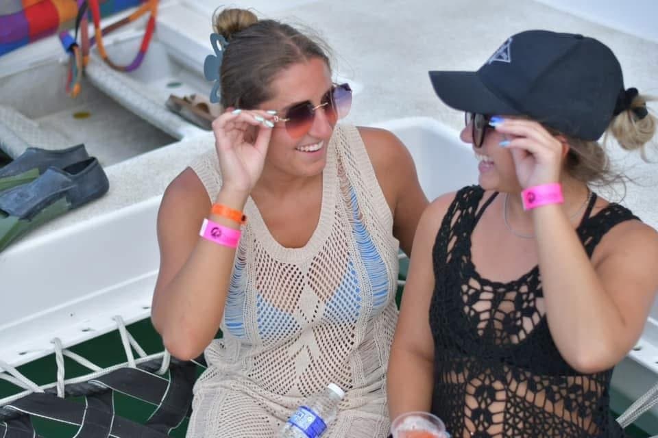 I want to feel my cousins big boobs after watching them bounce on the bumpy car ride