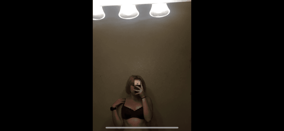 Discord slut didn’t realize she posted her nudes in a public channel