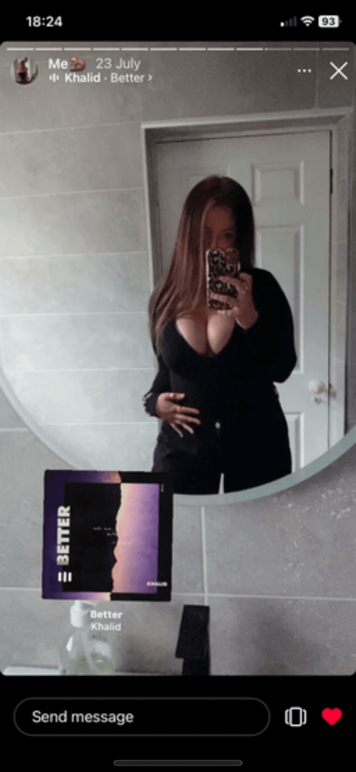 Click to view full size Snap slut Rose showing what a good fuck toy she can be