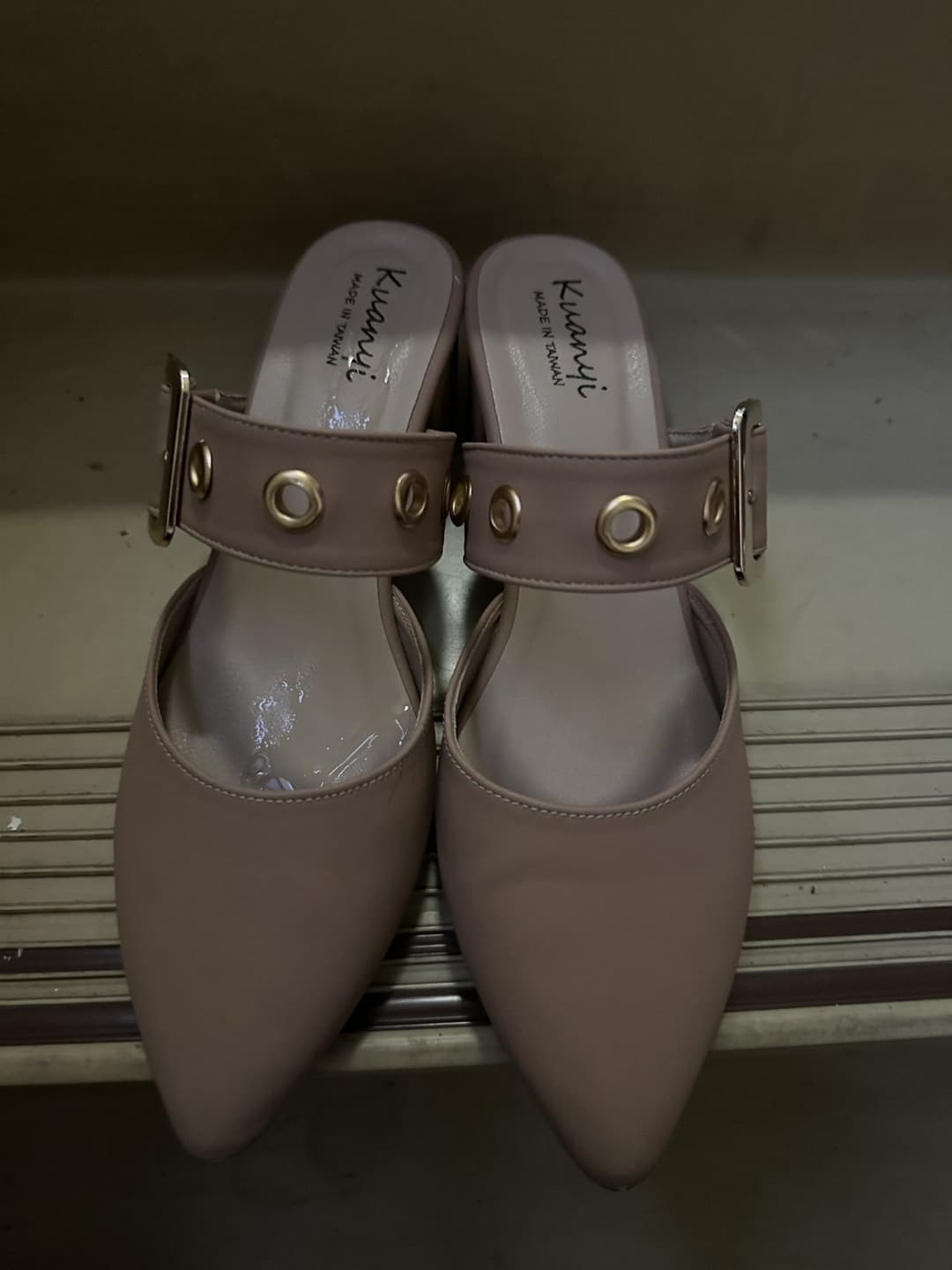 Asian feet / shoes & cum 2