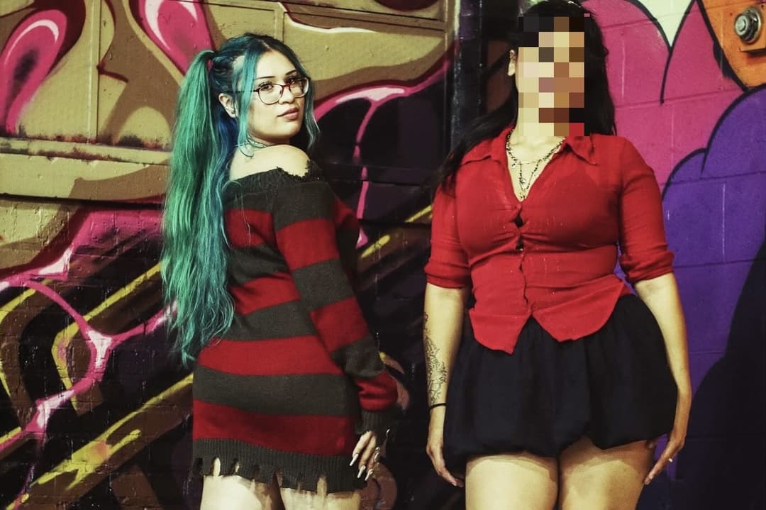 She used to suck off dealers for pills she owed money and got fucked for a year straight lol