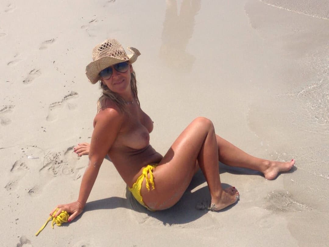 American Milf on the beach