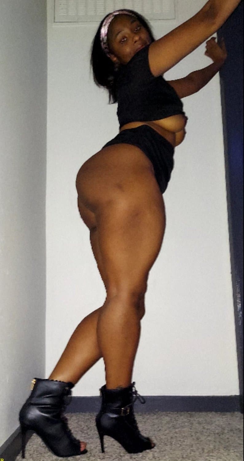 Lousiana freak she can fuck and suck dick  with no gag and swallow ever drop.