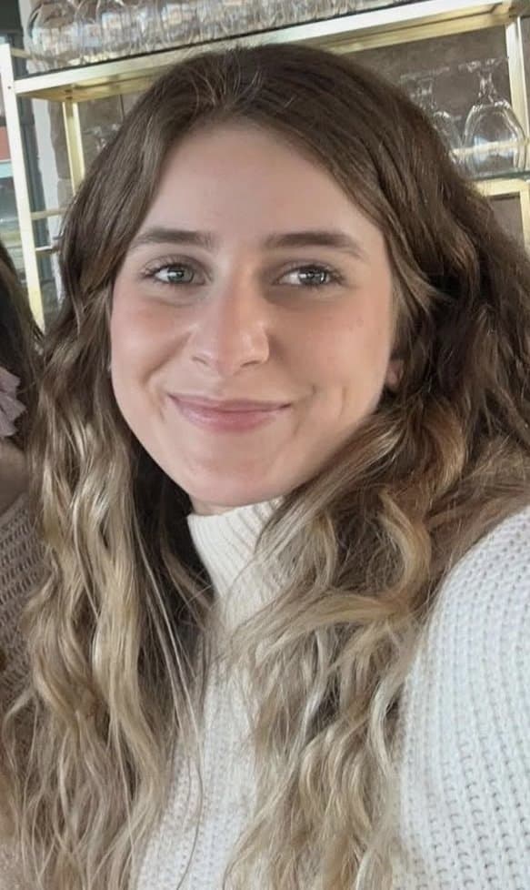 Click to view full size Irl snowbunny webslut Madisen is joined by her MILF mom Melissa and sexy sister Lindsey + ai. Dm/kik