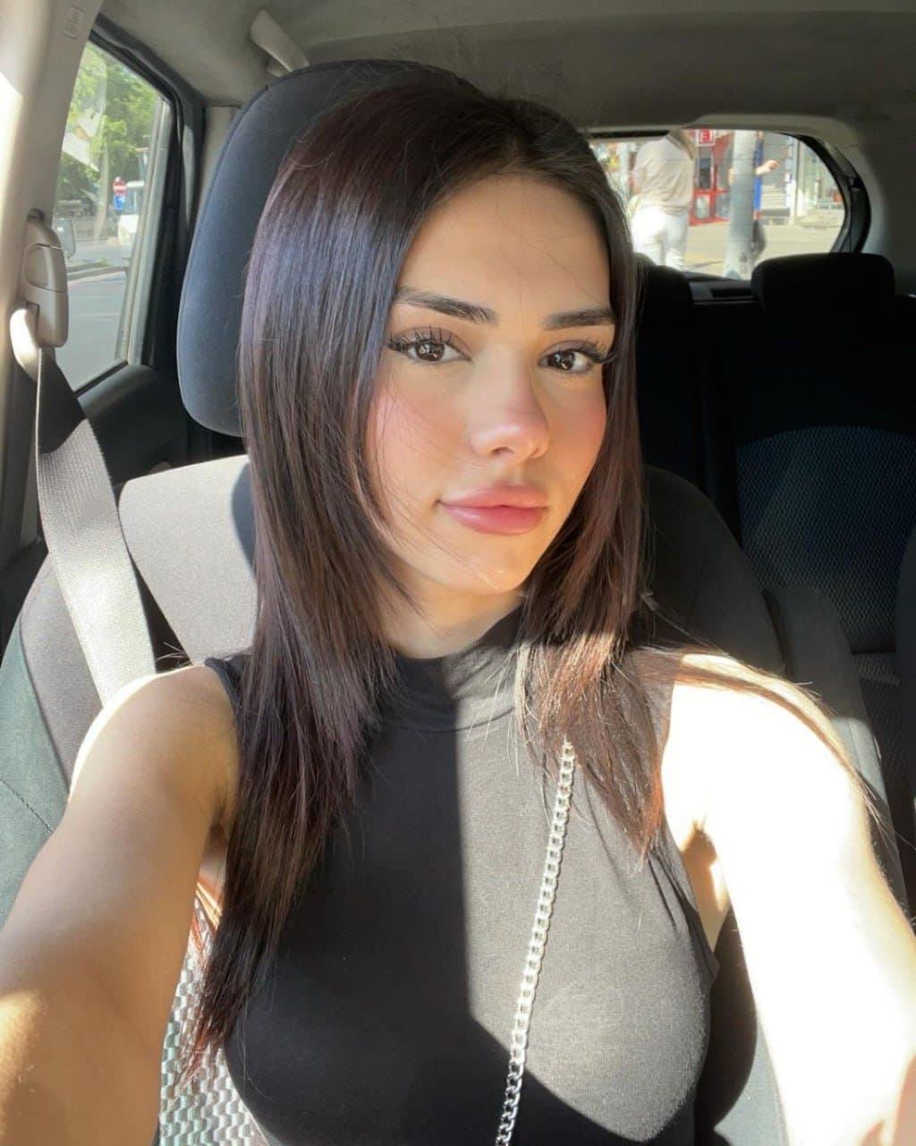 Leaked Stunning Teen Webslut Gets Pussy Pumped With Juice