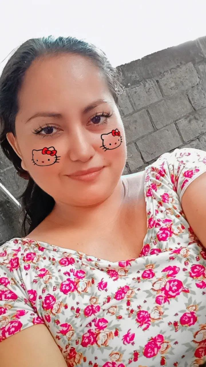 Ecuatoriana Caliente (le gusta ser una puta)