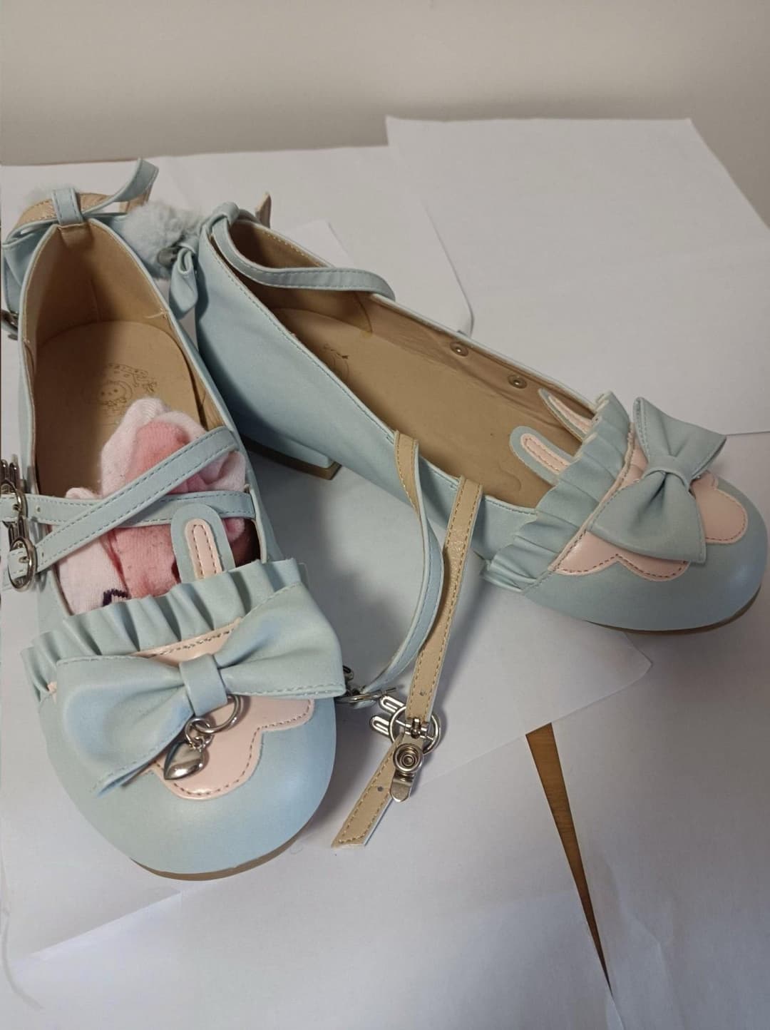 Asian feet / socks and cum filled shoes