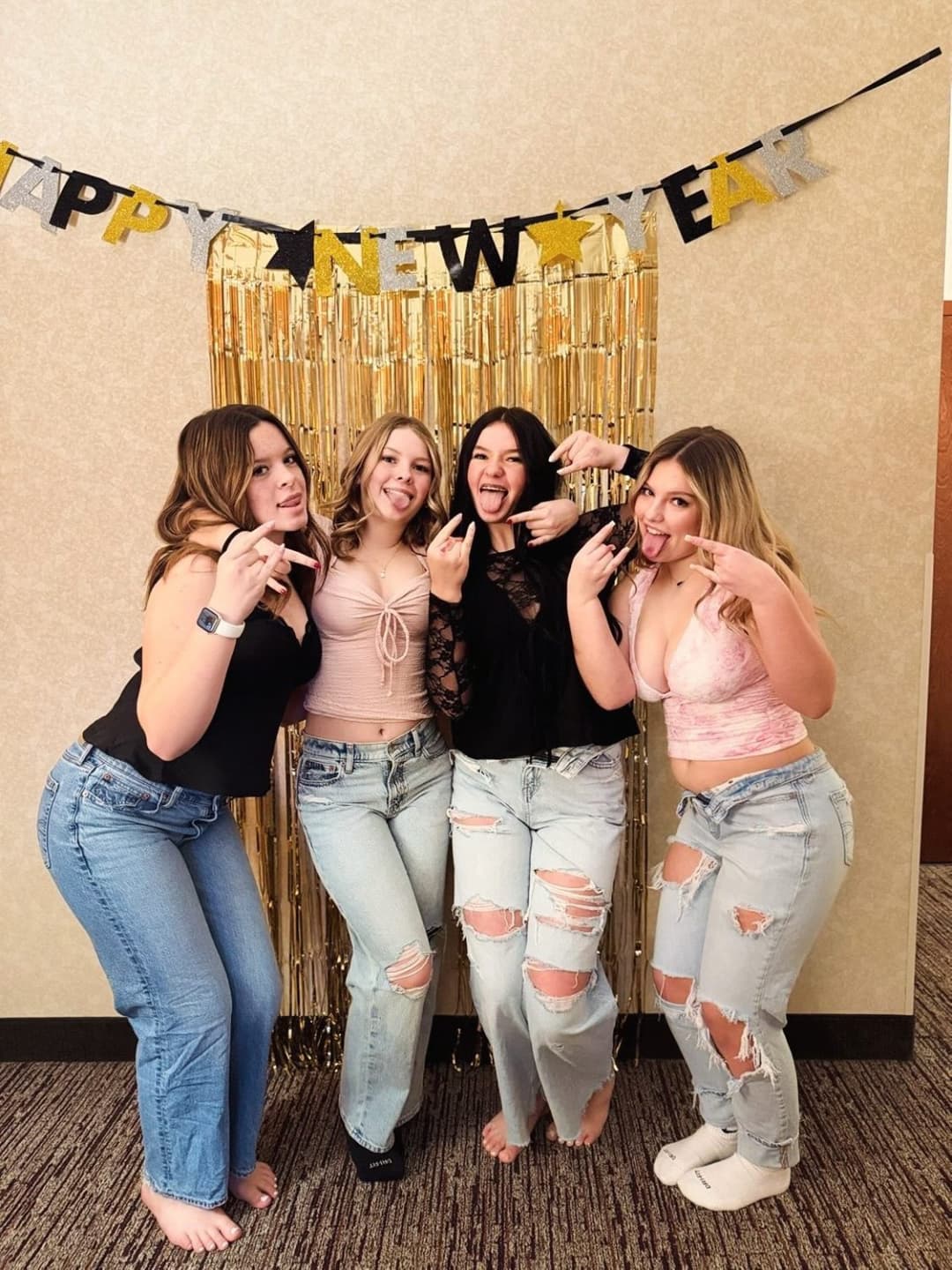 Pick 2 sluts one to eat your ass another to suck your dick