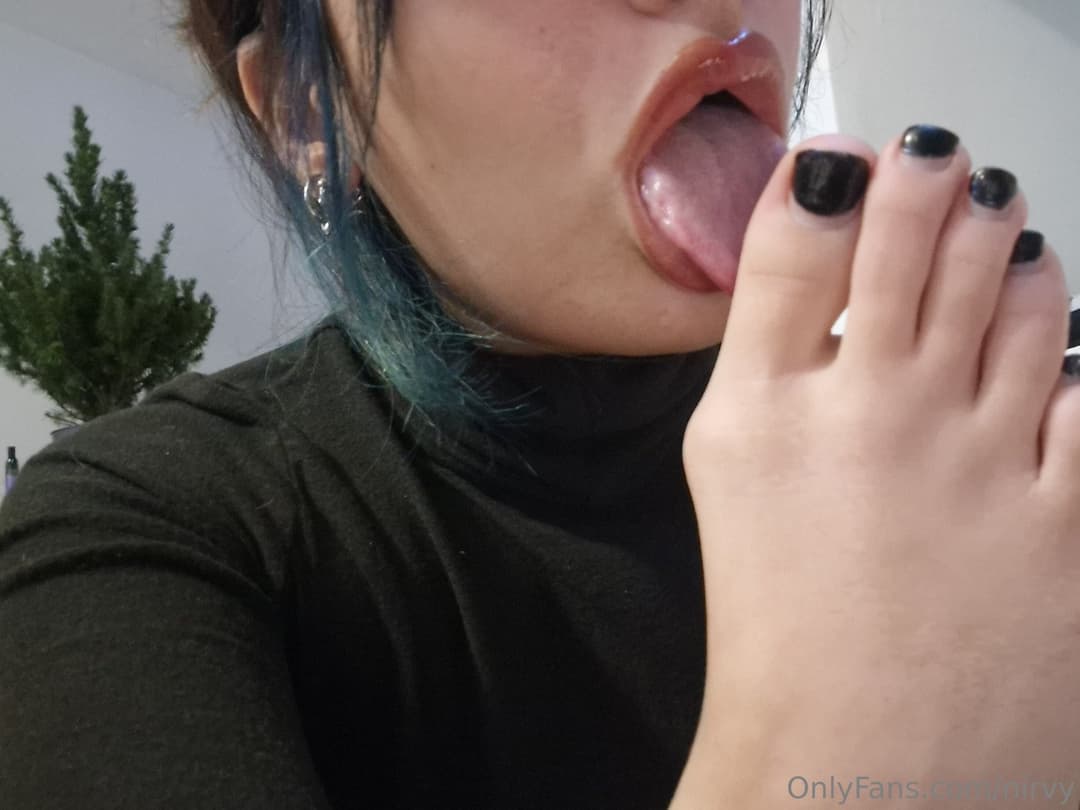Foot Slut Black Toes Self Worship