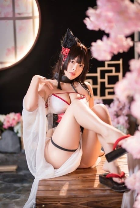 Sexy Half Asian Swimsuit Pics 1