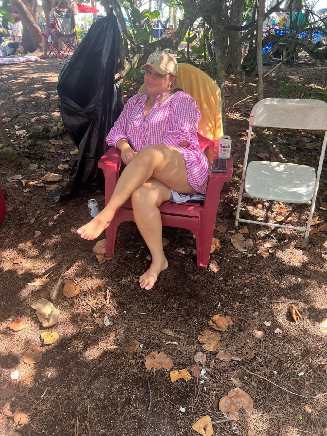 Sexy Latina milf with cute feet toes and big tits