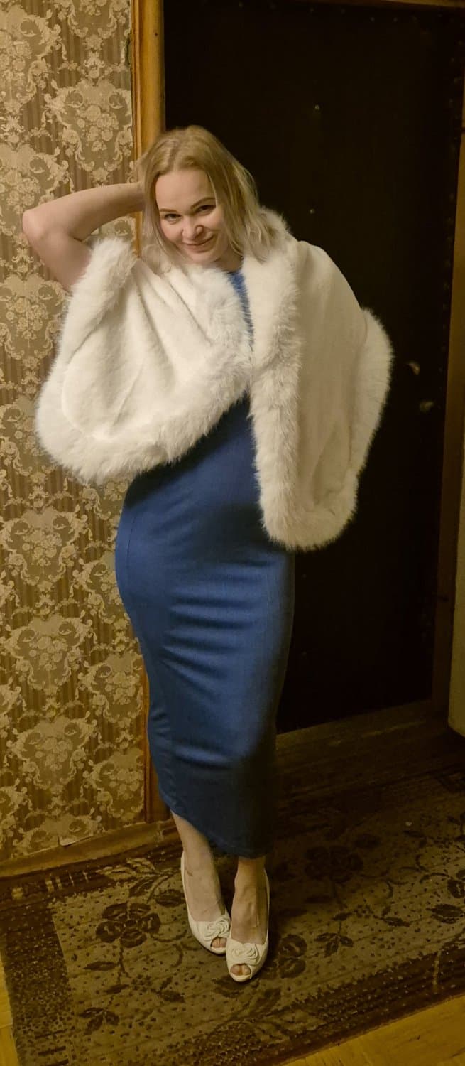 You better love watch matures full dressed, see throught, or totally naked? Repost and like for more