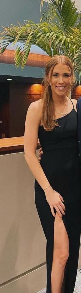 Click to view full size Pretty Babes topless pics