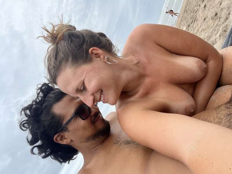 Siendo viajeros naturist couple ain & gonza post more of this lady
