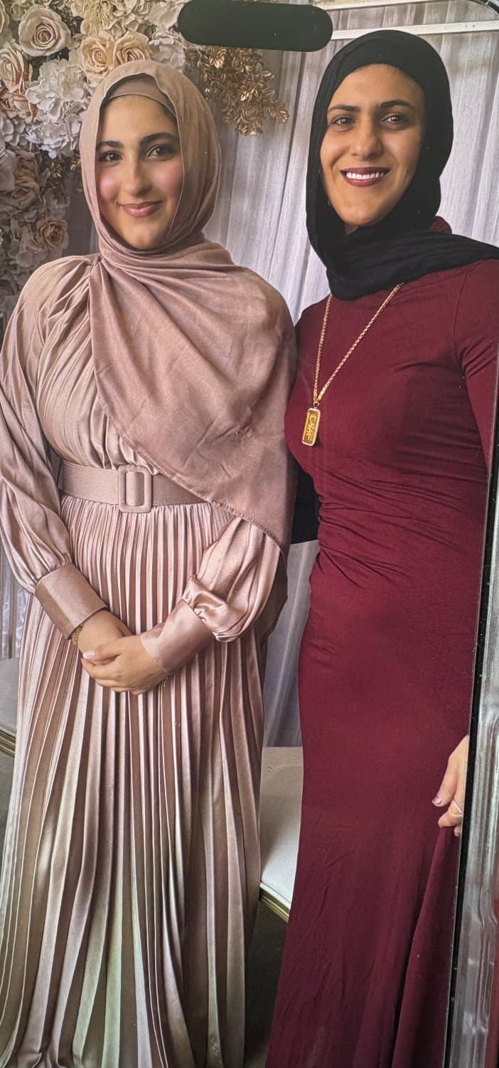 Can any one trib these pics of my Palestinian hijabi aunts and cousin these are the only pics