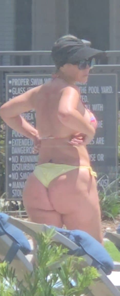 Click to view full size Pawgs unleashed