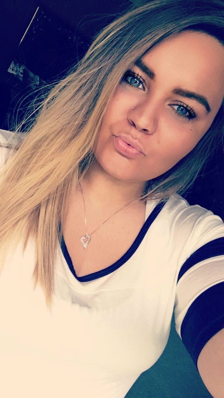 Dumb slut wife Abby banks Kik banks.jj59 for more