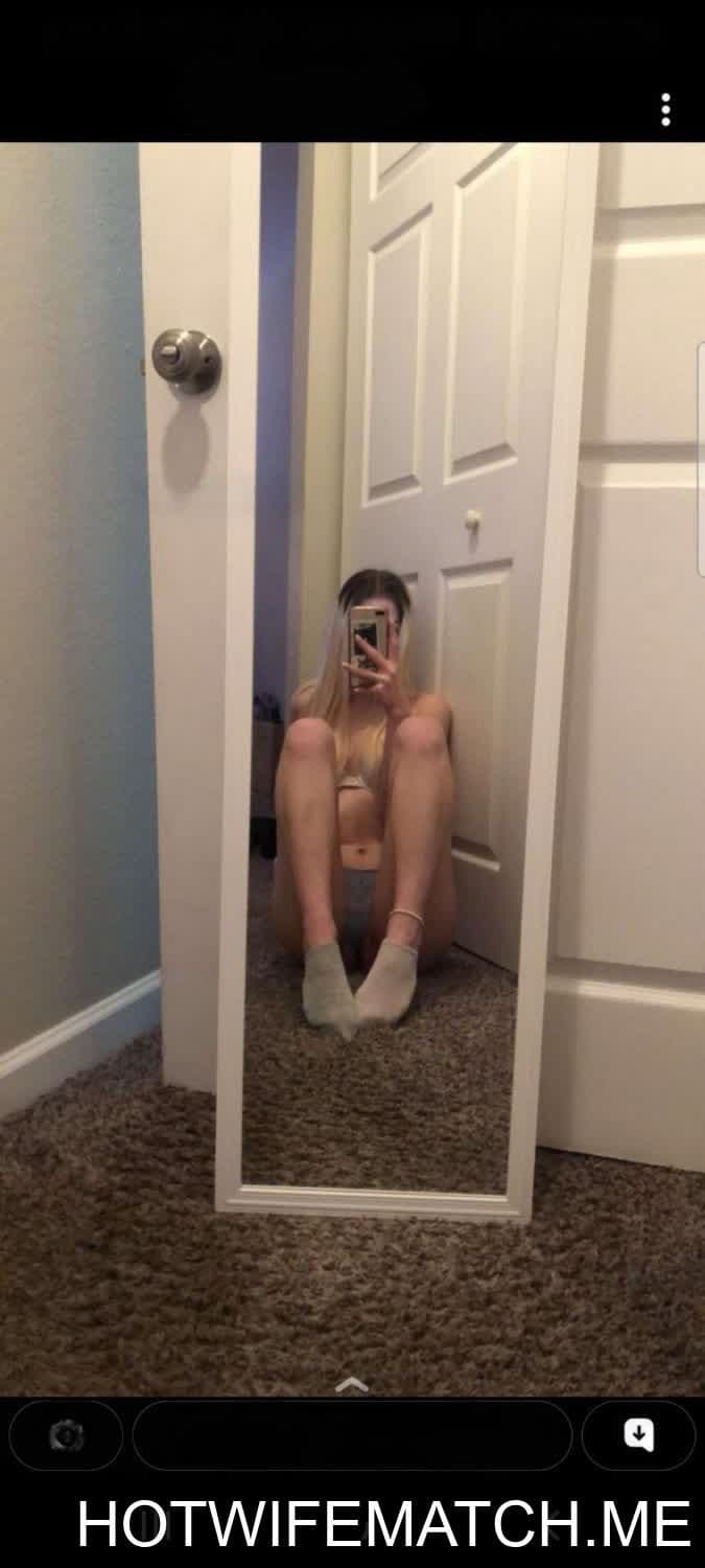 Sweet Della Gets Ravaged by BBC While Hubby Jerks Off