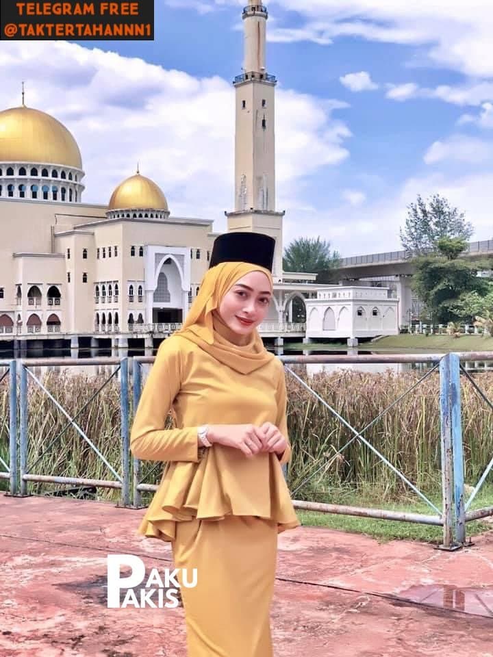 SAPUR4 RAHM4 hijab cantik colmek memek muslim crot malaysia