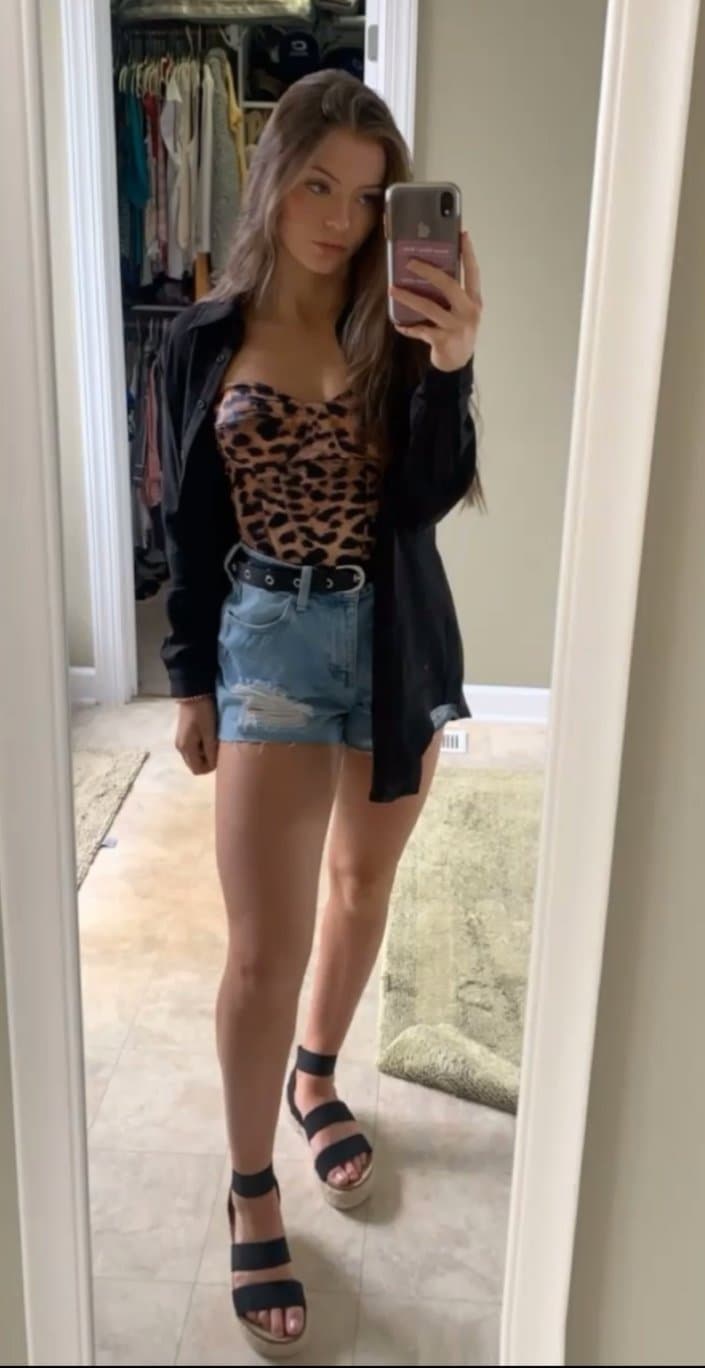 Teen blowjob and sex tape leaked Snapchat