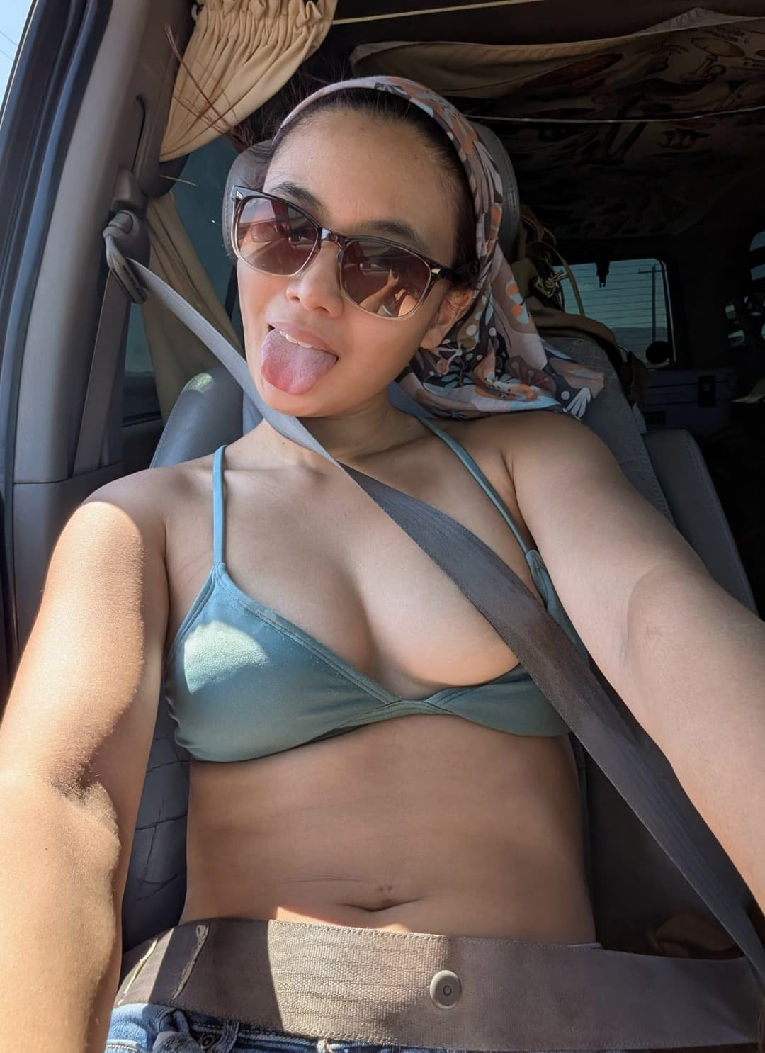 I am ready to play naughty everywhere, even in a car