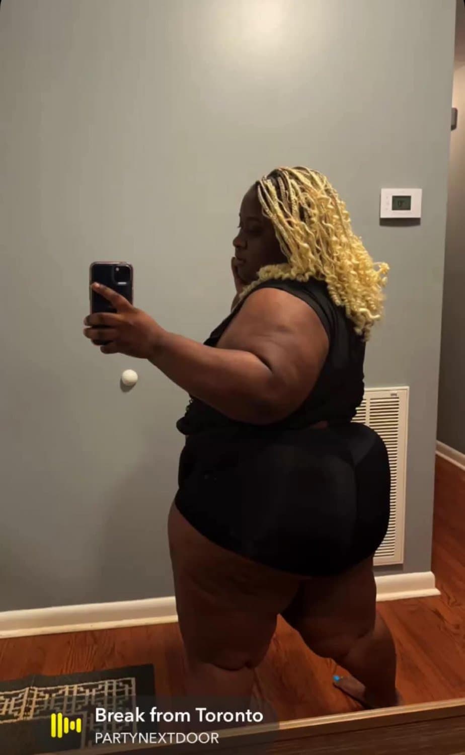 THICK HUGE CHOCOLATE SEXY CHUNKY EBONY SSBBW BBW BIG OLE JUICY ASS GOONER MATERIAL