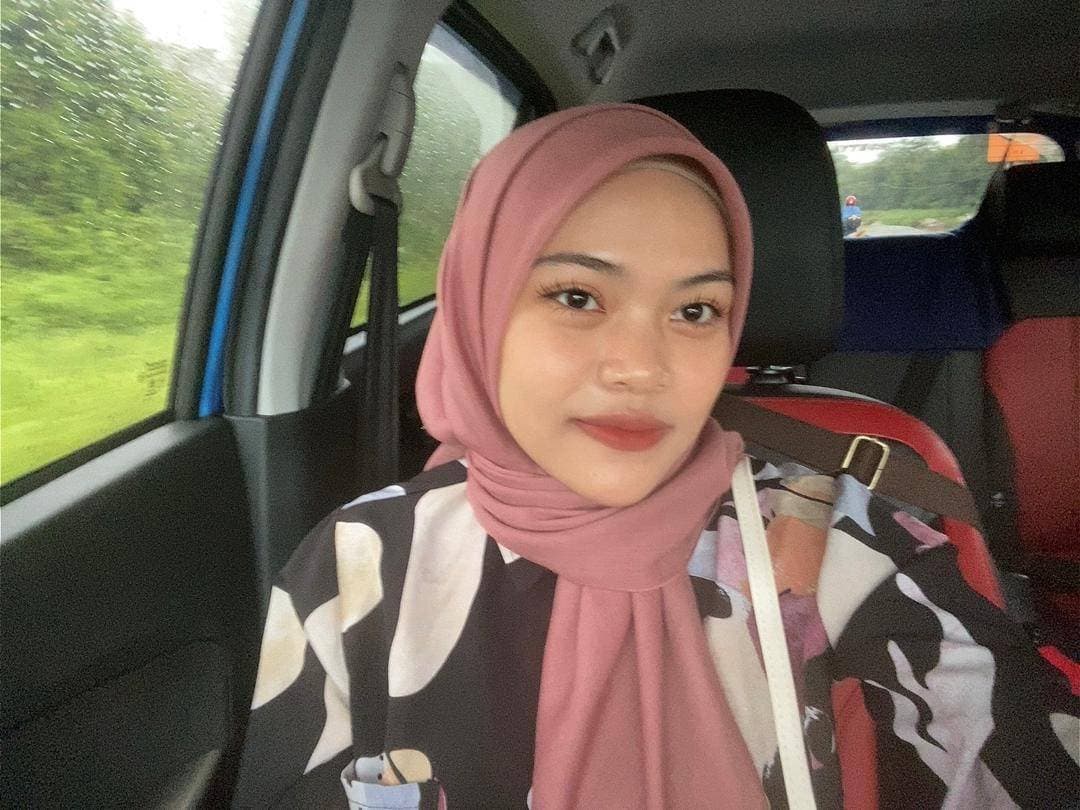 this is my friend that i already lick they pussy untill cum?