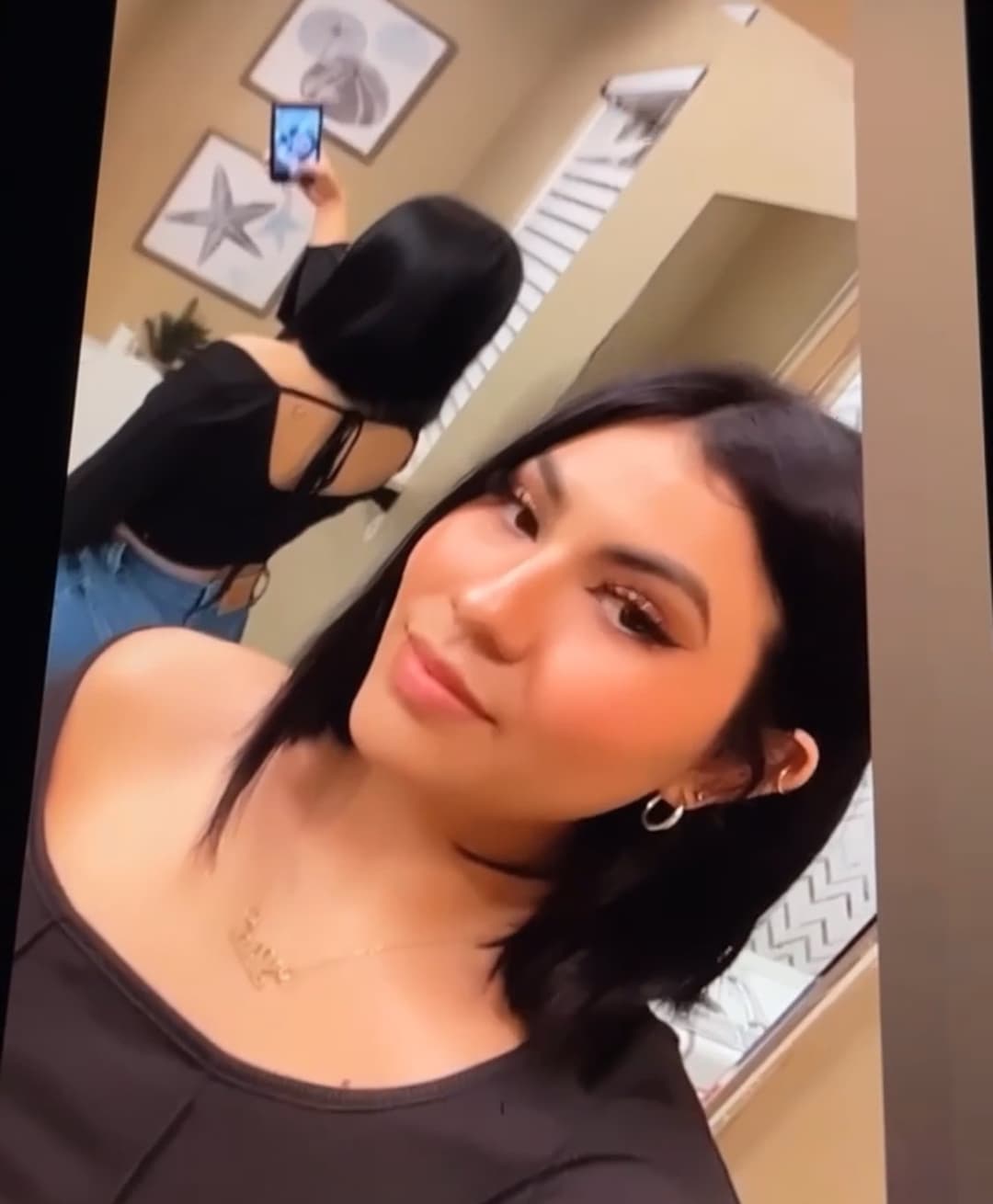 Petite Latina coworker finally sent the nudes