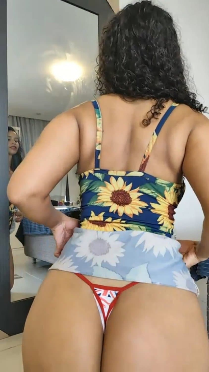 Loirinha casada  de fortaleza do José Walter sentando no amigo do conro